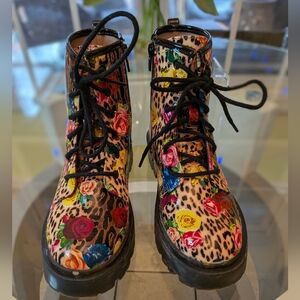 Betsey Johnson Multicolor Floral Leopard Combat Boots Sz 5 (Fits 7)